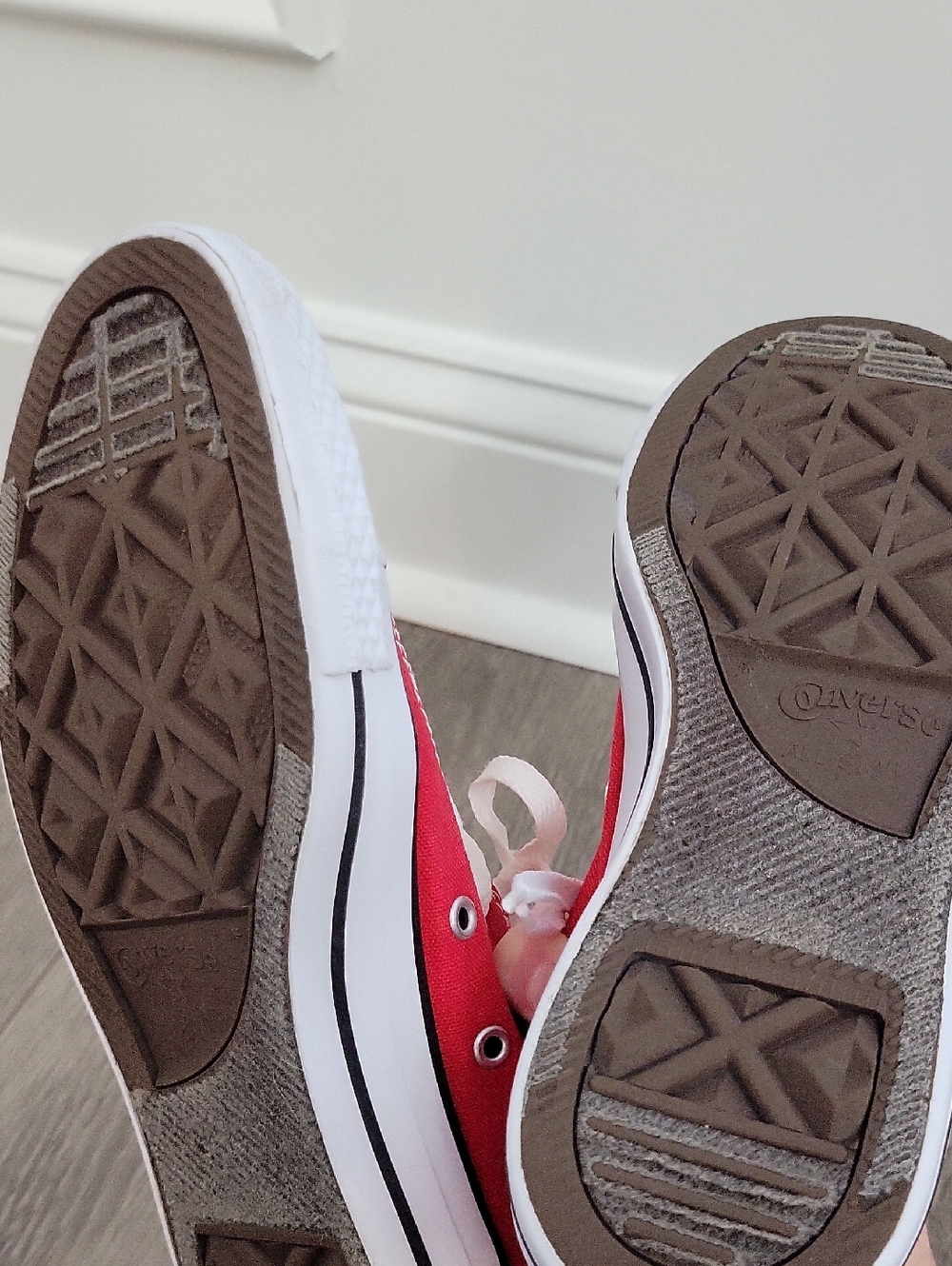 Converse All Star W9men's Size 7 Red Sneakers - Picture 6 of 7